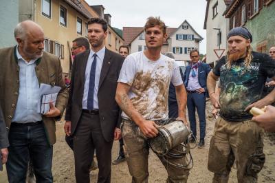 Braunsbach: Ministerpraesident Kretschmann und Innenminister Strobl besuchen den Ort der Katastrophe